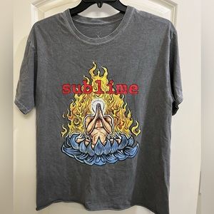 Sublime men’s vintage tee in good pre owned condition.Size L smoke free home.